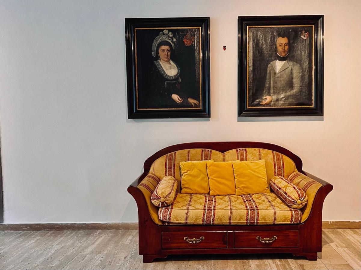 Haus Noldin - Historische Herberge - Dimora Storica Salorno Eksteriør billede